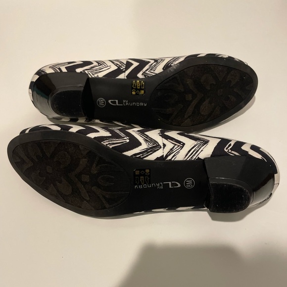 CL By Laundry Heels Size 8 black & white - Picture 10 of 12